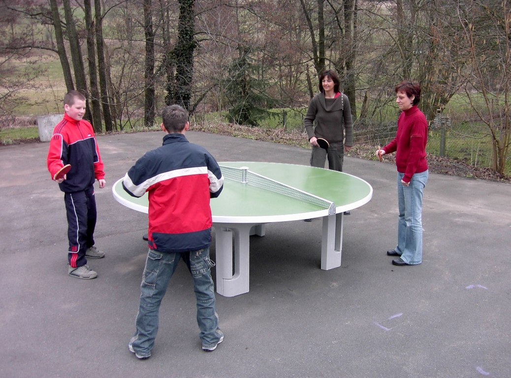 Kulaty stul na stolni tenis venkovni Maillith
